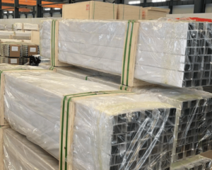 aluminum square pipe delivery (3)